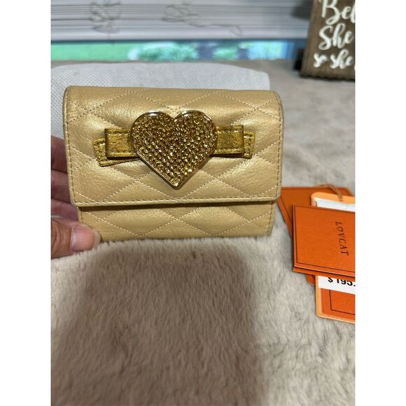 Lovcat Paris Women's Gold Leather Trifold Wallet with Heart Design - Picture 14 of 14